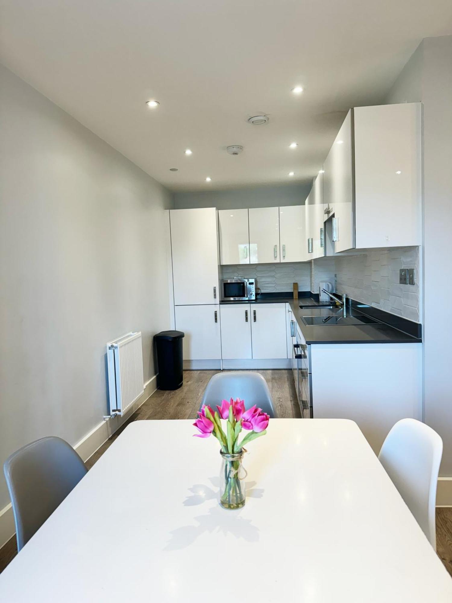 Elegant Plus Luxury Apartments Лондон Екстер'єр фото